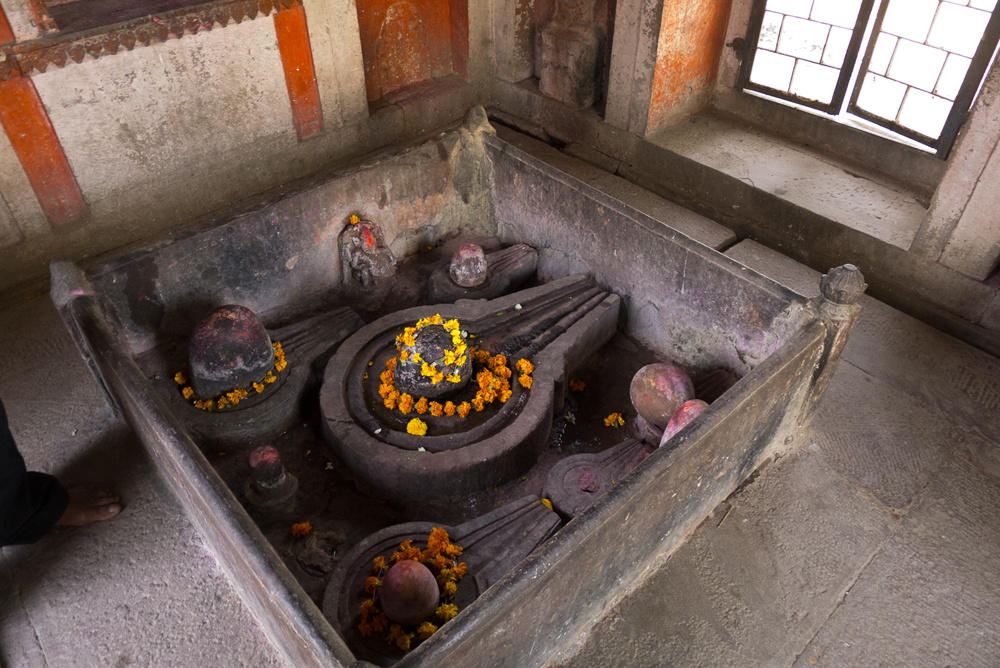 Shiva Lingham, Outer Pradaktion, Varanasi, India