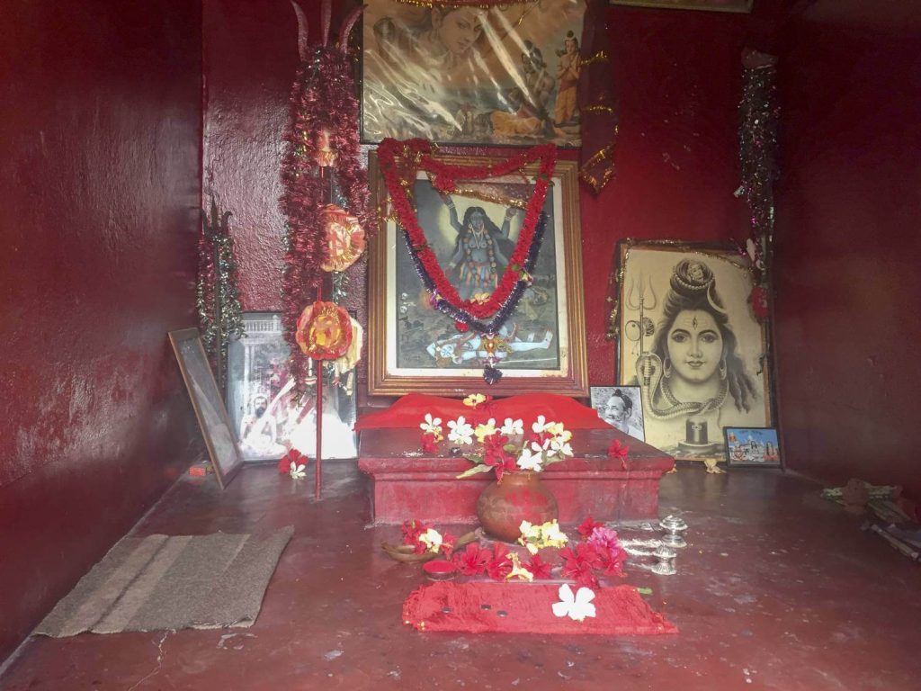 Shrine at Kankalitala ©Heather Elton